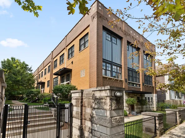 2066 N Stave St APT 7, Chicago, IL 60647