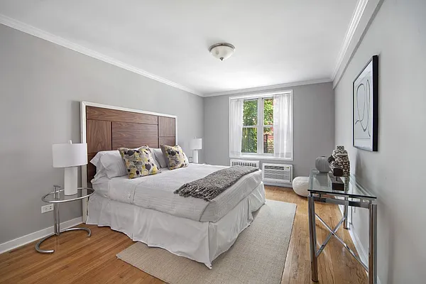 Sold by Stribling | media 12