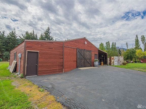 Heated / insulated shop with 200amp service