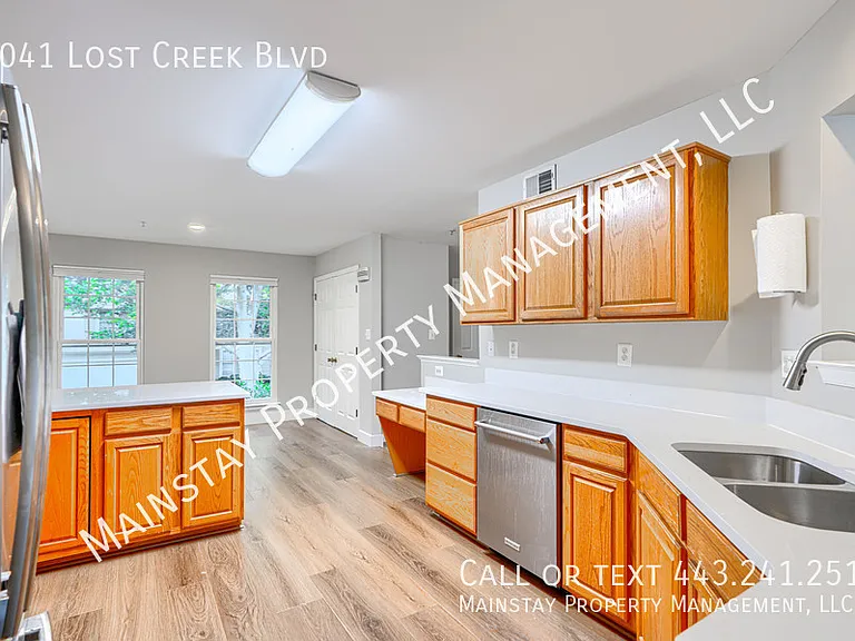 3041 Lost Creek Blvd — Photo 10
