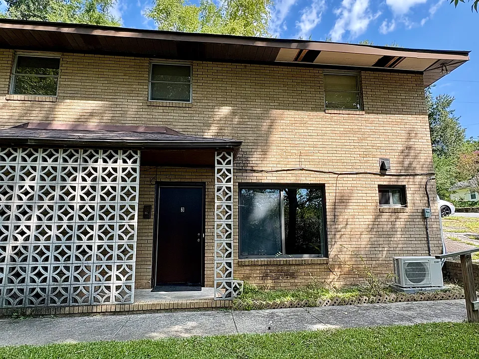 192 Camilla Pl SE #3