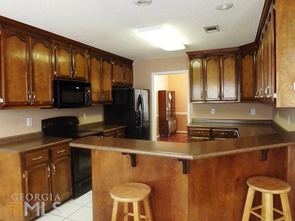 5th image of 223 Autumn Woods Dr