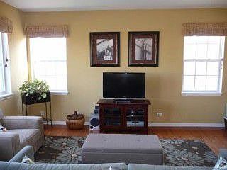 3rd image of 1498 W Remington Ln