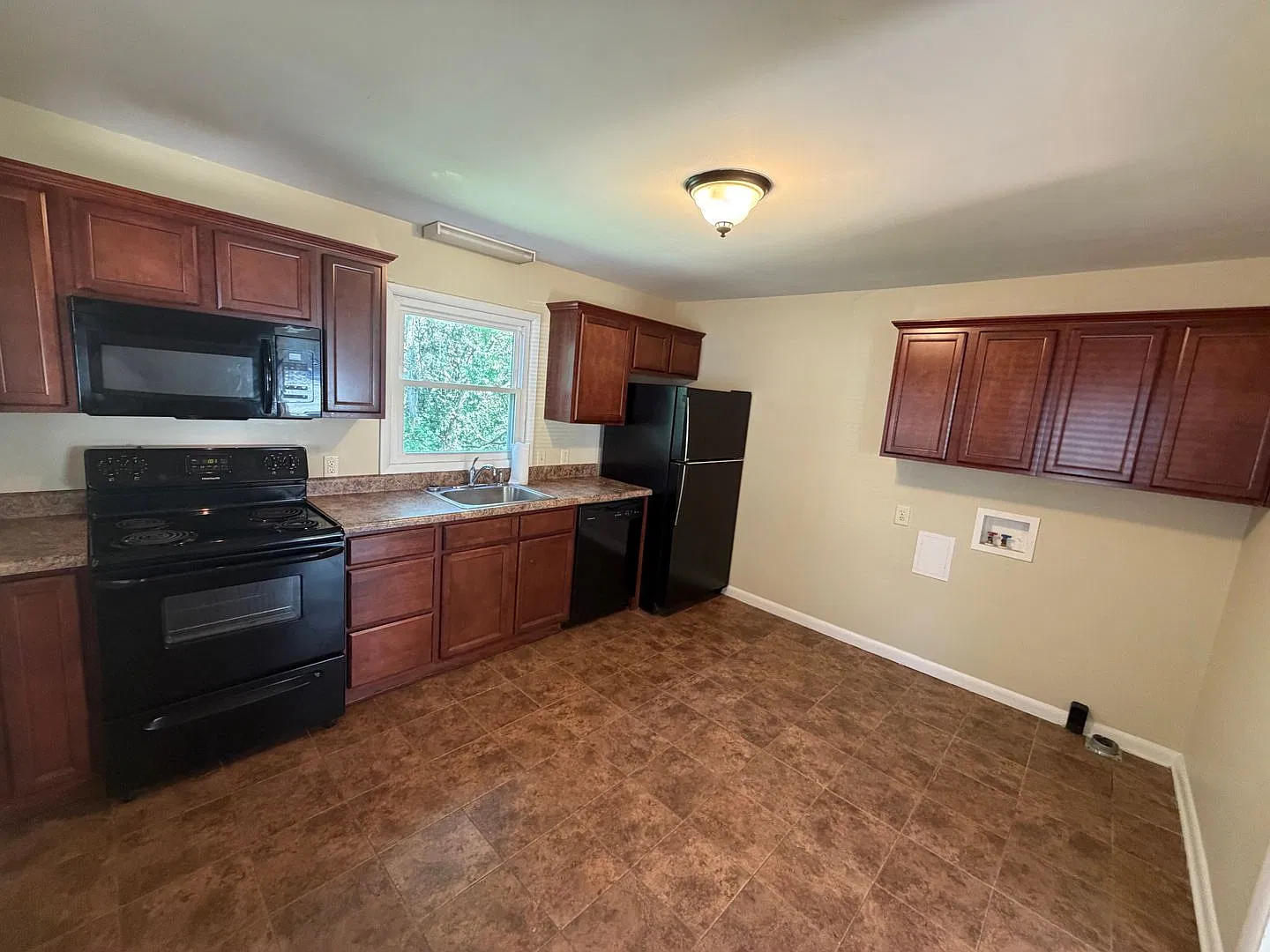 One Level Home...3 Bedrooms In S. Knoxville!! — Photo 4
