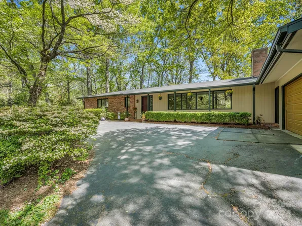 645 E Park Dr, Tryon, NC 28782