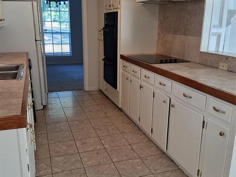 7515 Brush Wood Dr — Photo 8