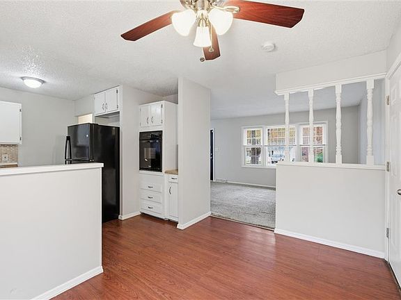 4th image of 11216 Herrick Ave