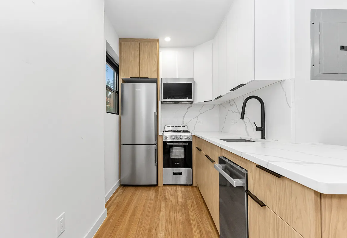 268 West 21st Street — Photo 3