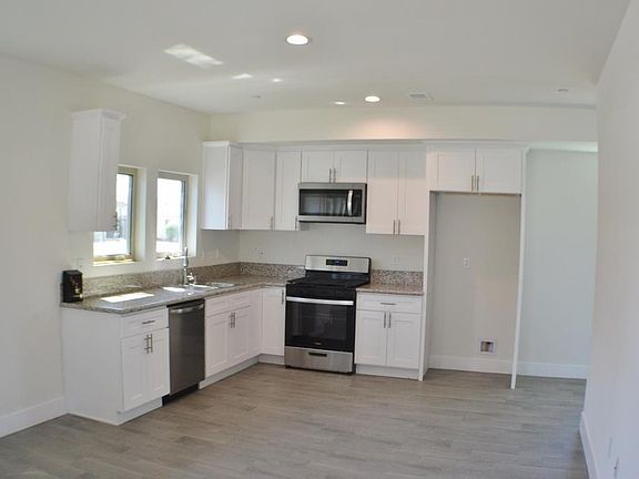 3rd image of 18329 Alburtis Ave