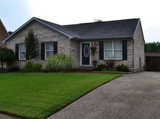 3124 Pine Trace Ct, Louisville, KY 40272