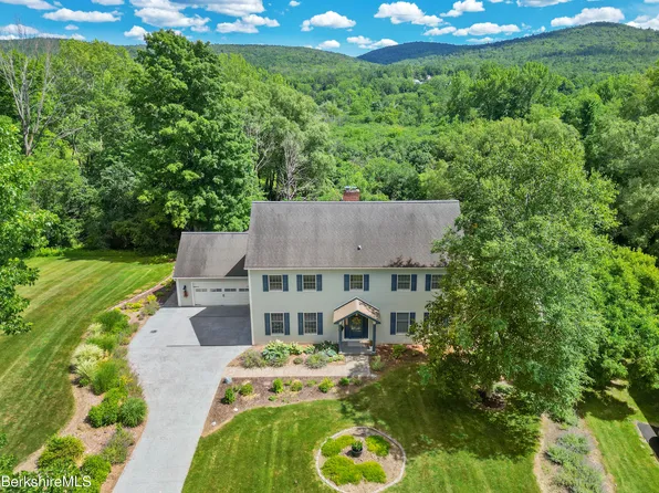 14 Filomena Dr, Pittsfield, MA 01201