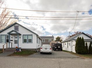 7 8 Race St, Middletown, RI 02842