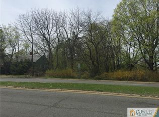 358 Applegarth Rd, Monroe Township, NJ 08831