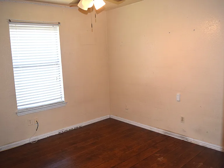 1806 Family Cir — Photo 6