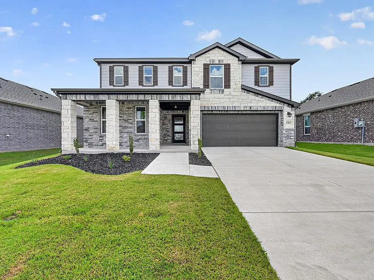 1567 Dukeswood Dr — Photo 1