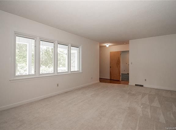 4th image of 1425 Shangri La Dr