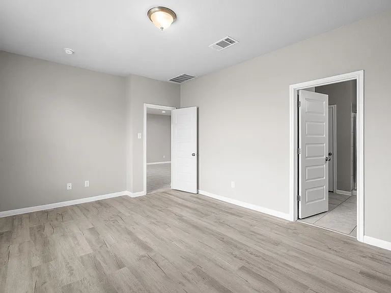 313 McLintock Rd — Photo 25