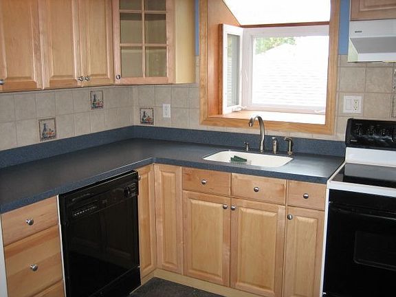 New Kitchen w/Garden Window