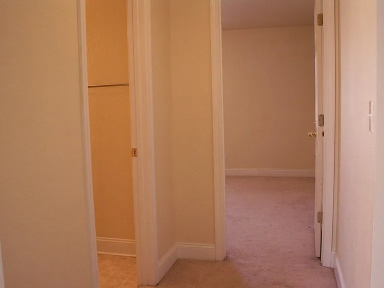 120 Cardinal Ct #C — Photo 6