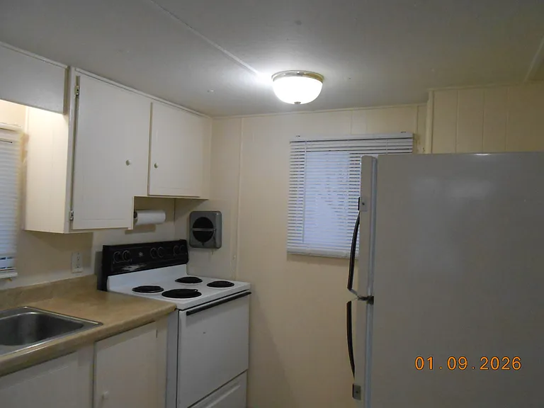 430 N C St #9 — Photo 10