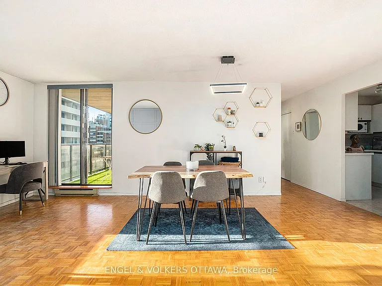 475 Laurier Ave W #907 — Photo 8