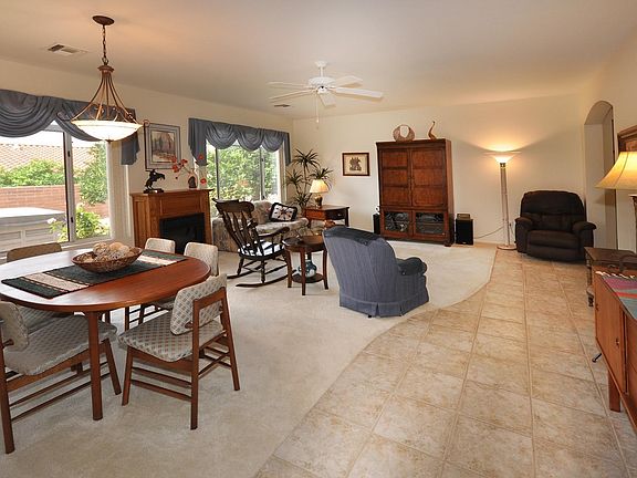 3rd image of 2364 E Chrysanthemum St