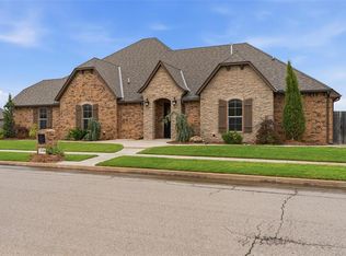 4109 Acoma Dr, Moore, OK 73160