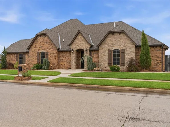 4109 Acoma Dr, Moore, OK 73160
