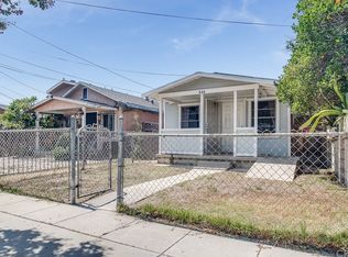 518 N Raitt St, Santa Ana, CA 92703