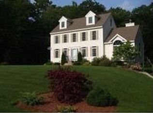 32 Lollypop Ln, Danville, NH 03819