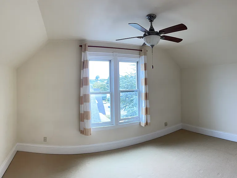Large bedroom 2 upstairs