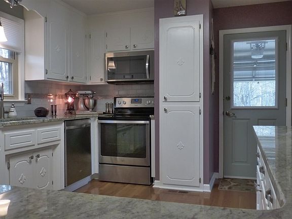 5th image of 134 McKee Dr