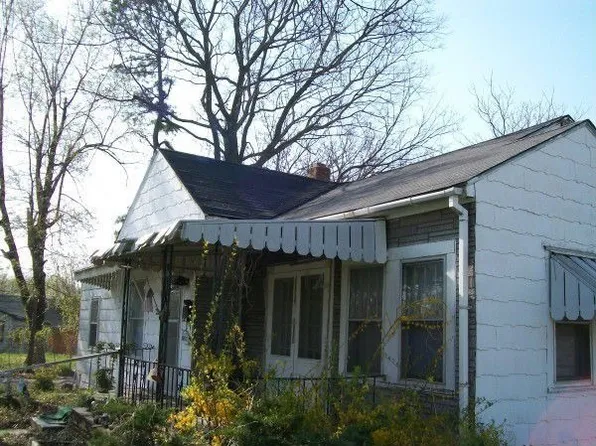 10301 E 9th St S, Independence, MO 64053