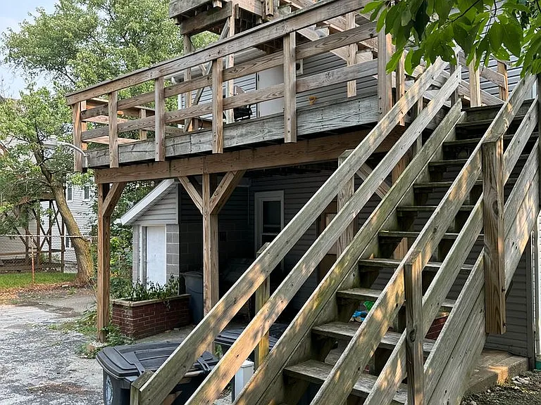 605 E Buchtel Ave — Photo 5