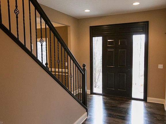 2nd image of 10940 Stella Ln