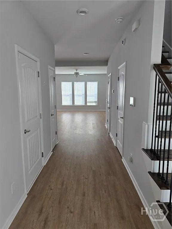 4 bed, 2.5 bath, 2300 sqft, $2,800 — Photo 2