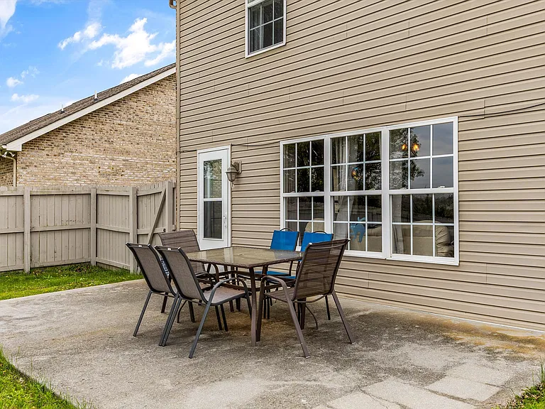 1110 Mercer Dr — Photo 28