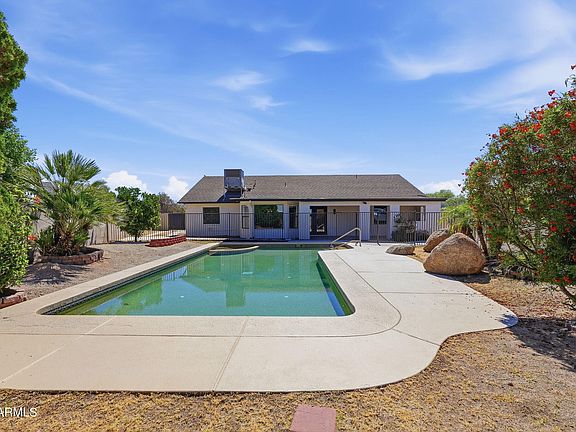 3rd image of 6226 N 88TH Avenue