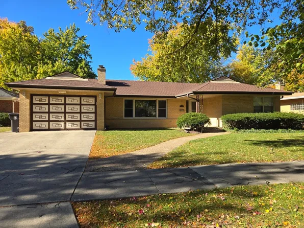 8928 Kenton Ave, Skokie, IL 60076