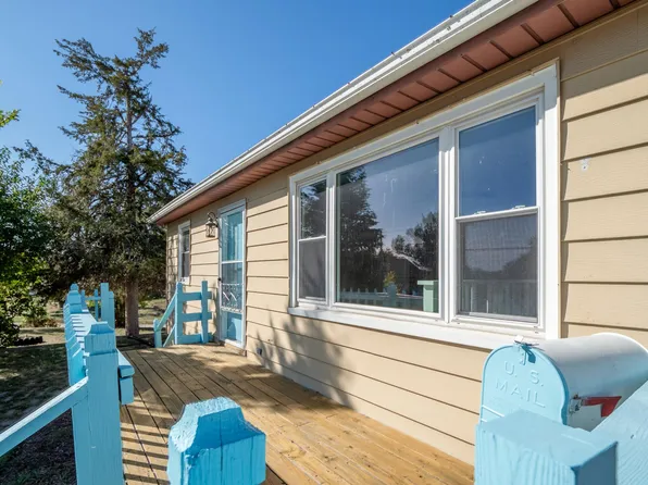 3200 Schaeffer Dr SW, Cedar Rapids, IA 52404