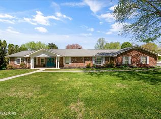 230 Briarcliff Ave, Oak Ridge, TN 37830