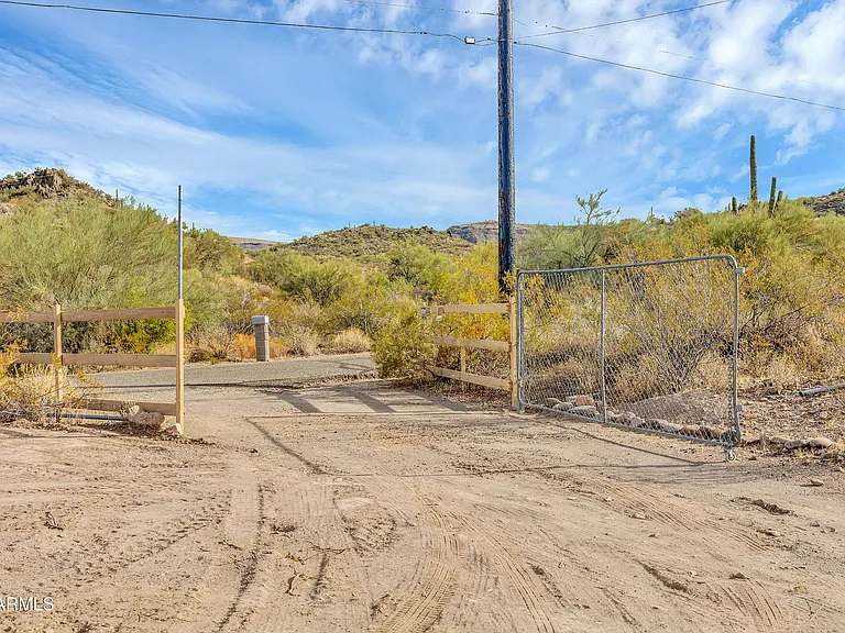 34380 S Cholla Dr — Photo 31