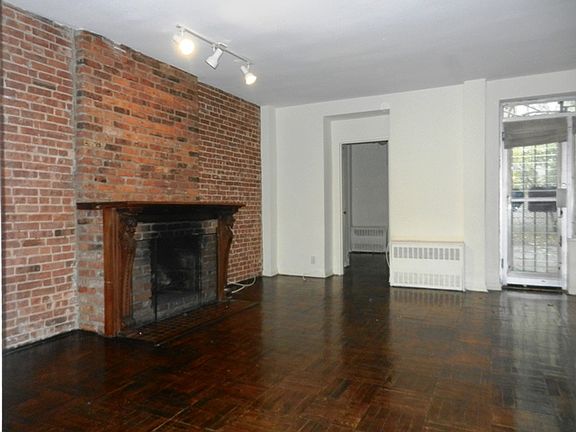 2nd image of 114 W 76th St APT 1R