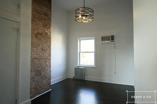 Rented by Grand & Co. | media 33