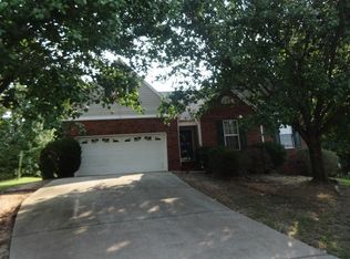 21 Waterfield Ct, Greer, SC 29650