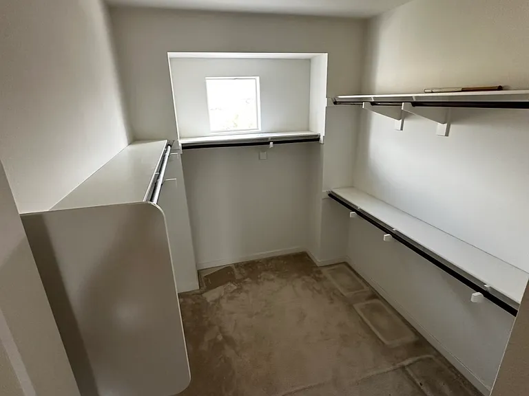 16251 Camden Cir — Photo 12
