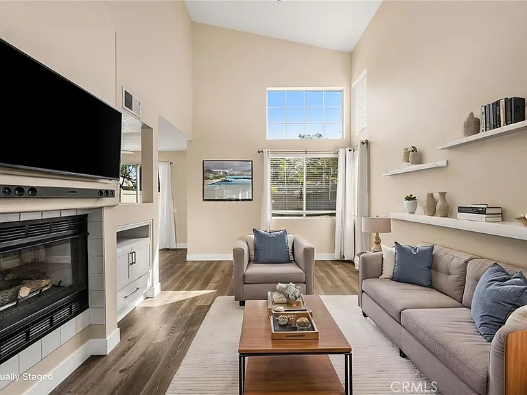 3441 E Berkshire Ct — Photo 7