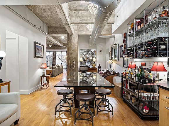 5th image of 140 Bay St APT 4C