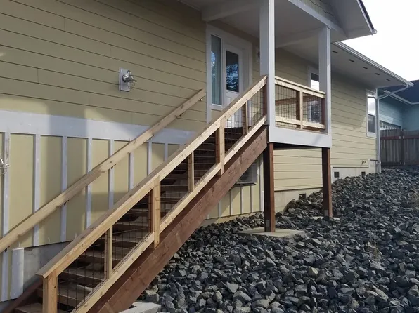 1080 1st Ave NE #B, Napavine, WA 98532