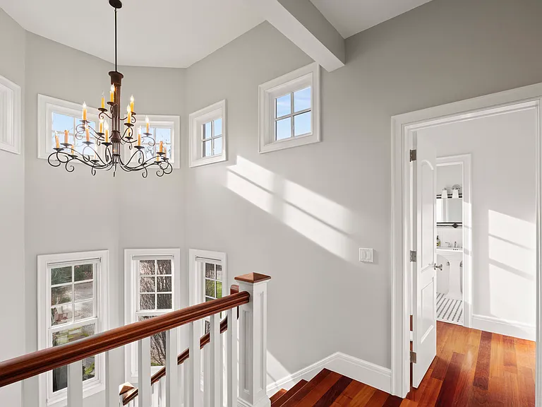 102 McGregor Dr — Photo 11